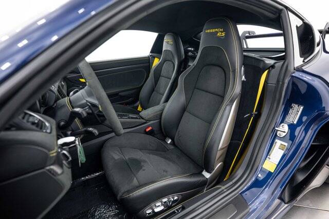 2025 718 Cayman GT4 RS picture #5