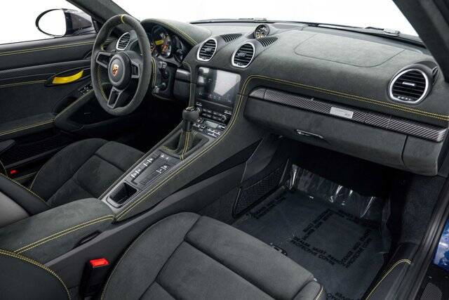 2025 718 Cayman GT4 RS picture #12