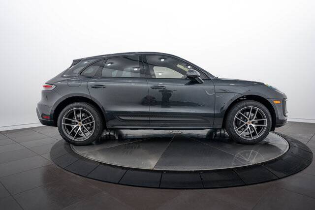 2024 Macan picture #8