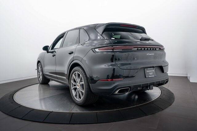 2026 Cayenne picture #3