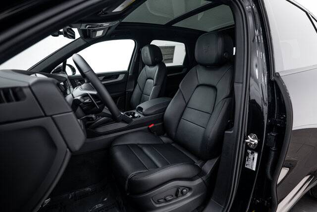 2026 Cayenne picture #5