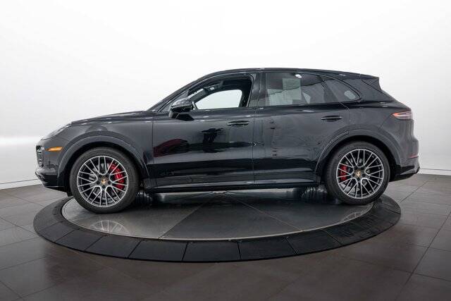 2022 Cayenne GTS picture #2