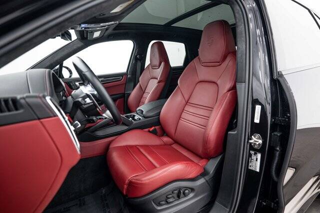 2022 Cayenne GTS picture #5
