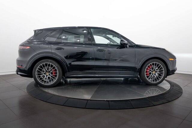 2022 Cayenne GTS picture #8