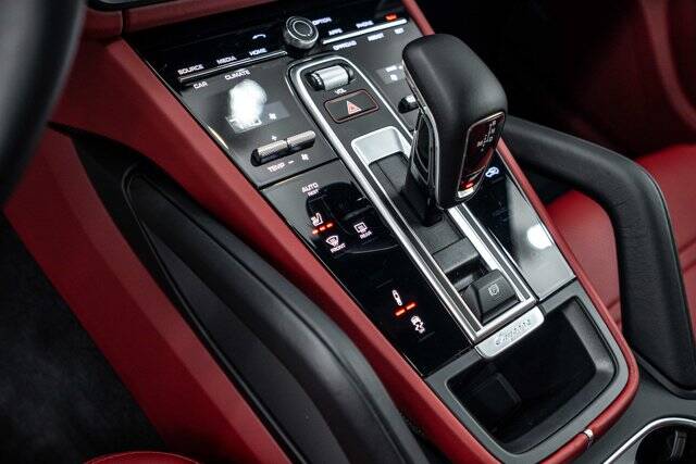 2022 Cayenne GTS picture #14