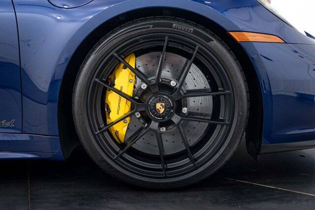 2026 911 Carrera 4 GTS picture #11