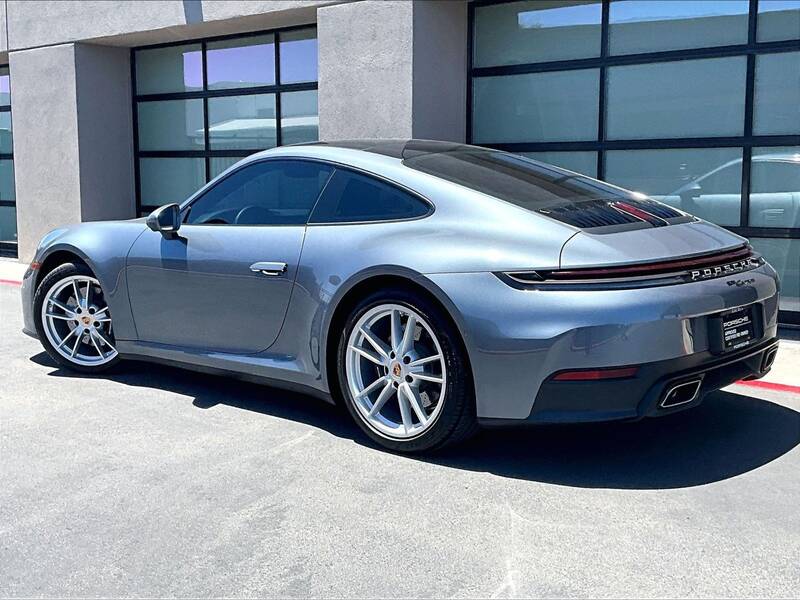 2025 911 Carrera picture #3