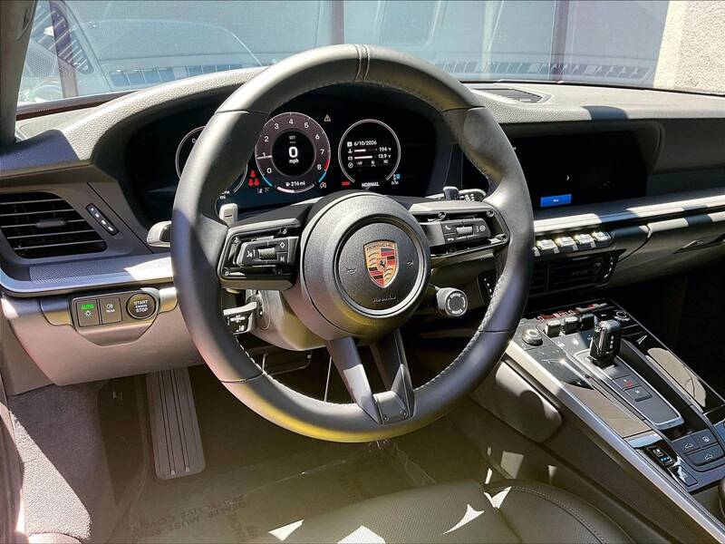 2025 911 Carrera picture #4