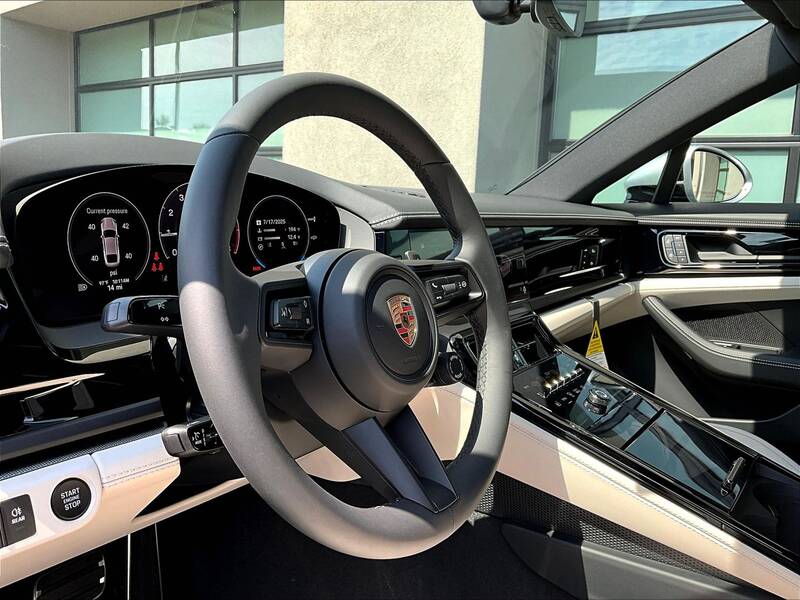 2025 Panamera 4 picture #4