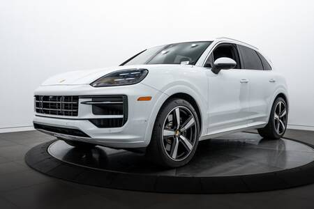 2024 Cayenne S picture #1