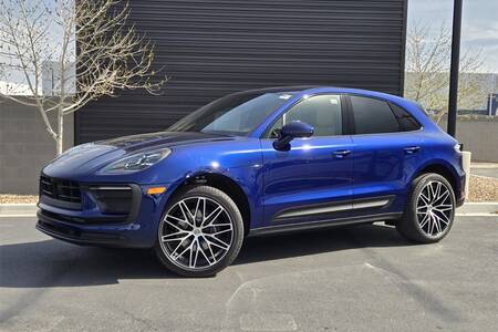 2025 Macan picture #1