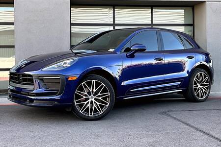 2024 Macan picture #1