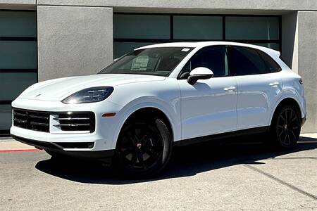 2025 Cayenne picture #1
