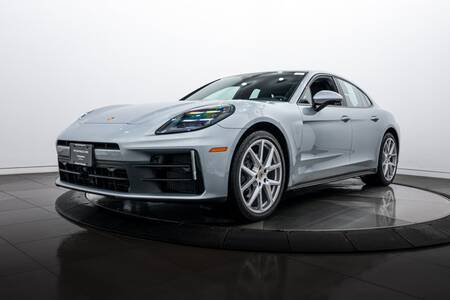 2025 Panamera 4 picture #1