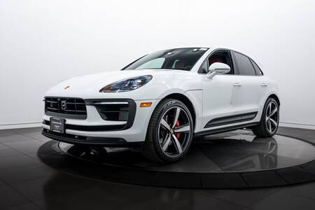 2025 Macan S picture #1
