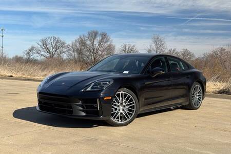 2024 Panamera picture #1