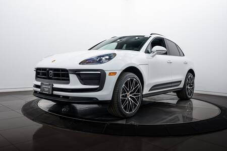 2026 Macan picture #1