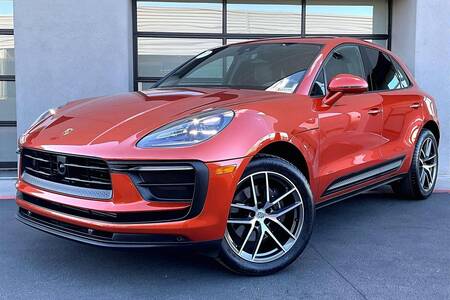 2024 Macan picture #1