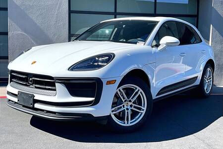2023 Macan picture #1