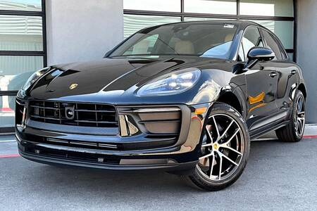 2025 Macan picture #1