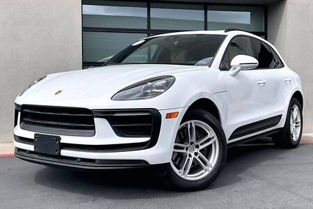 2022 Macan picture #1