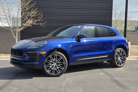 2025 Macan picture #1
