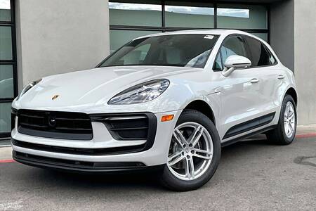 2025 Macan picture #1