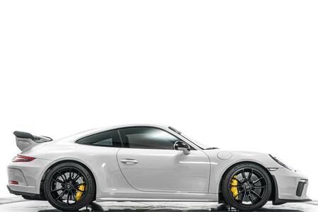 2019 911 GT3 -6 Speed Manual, Carbon Buckets, Extended Leather picture #1