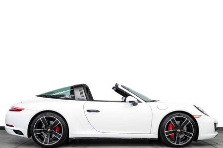 2019 911 Targa 4S -Premium Package Plus, Sport Package
