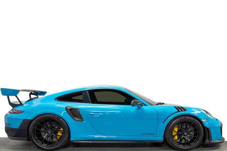 Porsches for Sale | showing dealer and private used listings