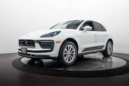 2026 Macan picture #1