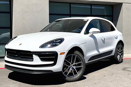 2025 Macan picture #1