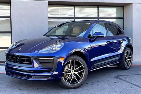2025 Macan picture #1