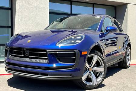 2025 Macan picture #1