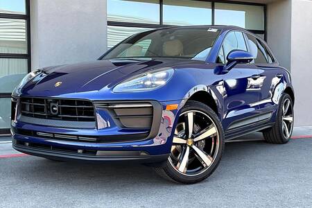 2025 Macan picture #1