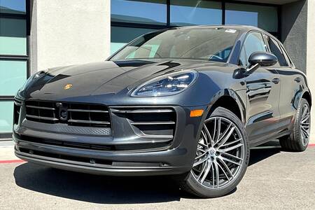2025 Macan picture #1