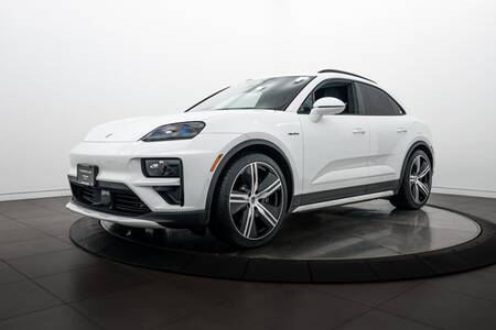 2025 Macan Electric Turbo picture #1