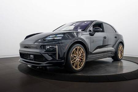 2024 Macan Electric Turbo picture #1
