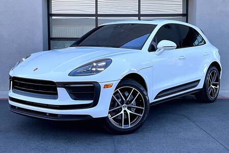 2022 Macan picture #1