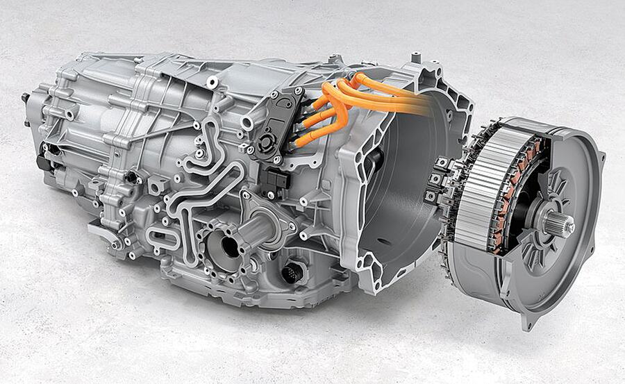 Photo: 992.2 Carrera GTS &amp; Turbo S T-Hybrid Tech 4