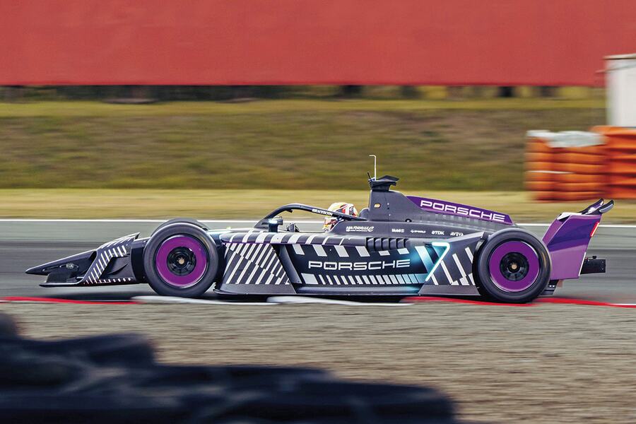 Photo: 975 RSE Formula E Tech 5