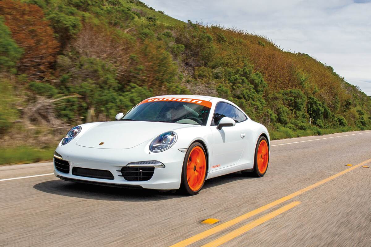 Photo: Electrifying Performance 1