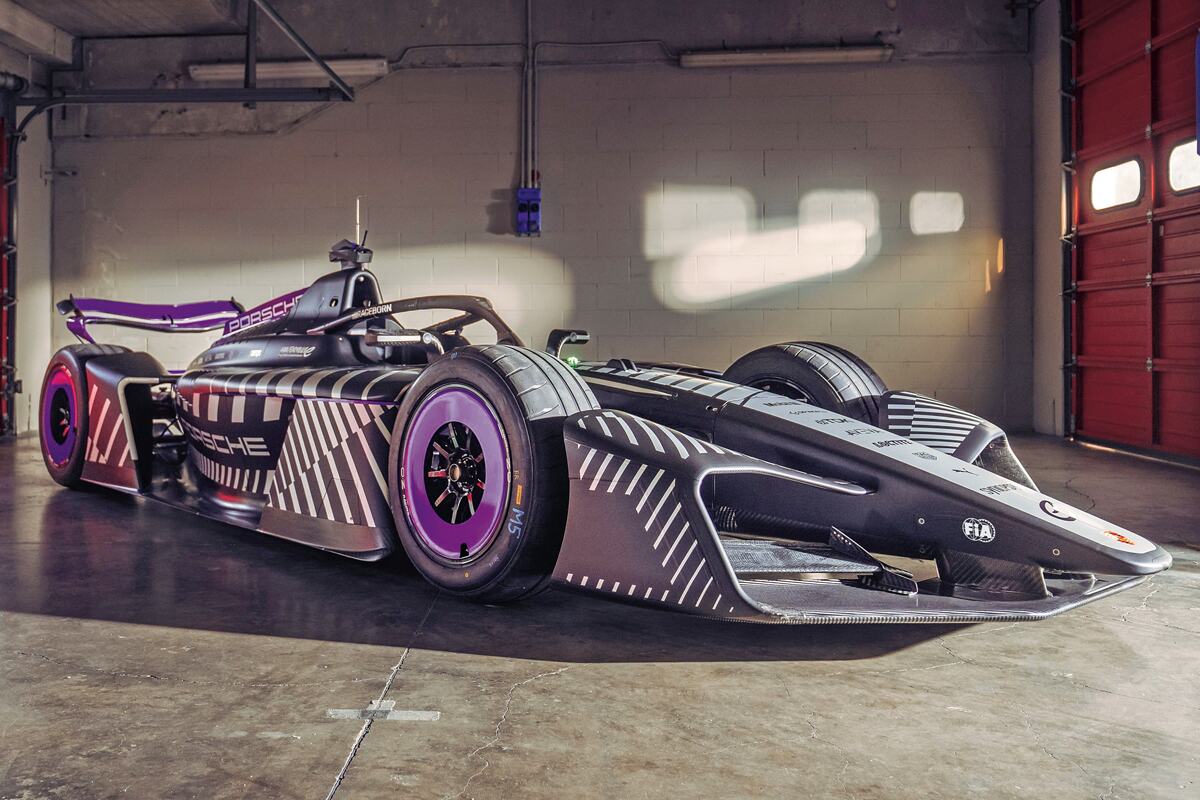 Photo: 975 RSE Formula E Tech 1
