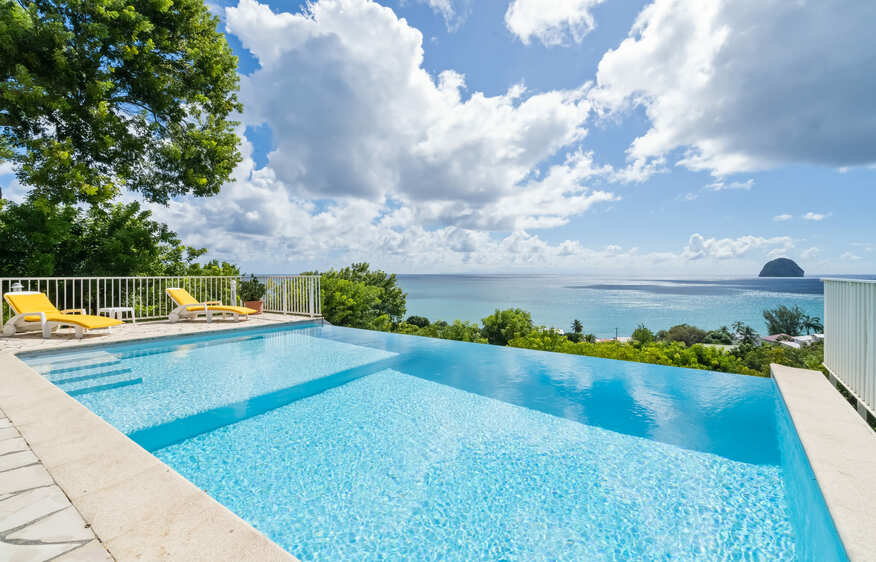 location  Villa Lueurs du Rocher Diamant  Martinique