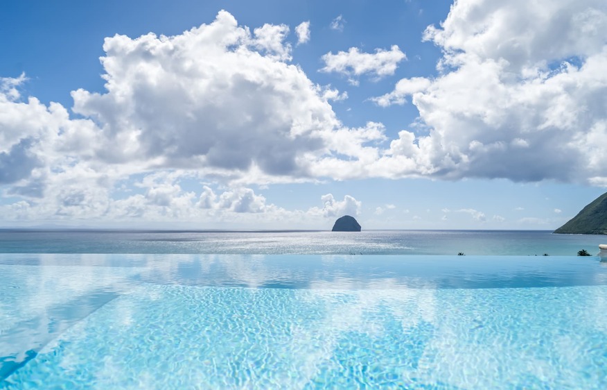 location  Villa Lueurs du Rocher Diamant  Martinique