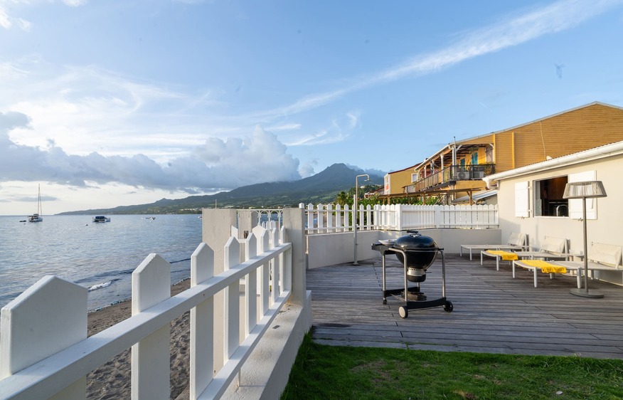 location  La Petite Maison dans la mer Saint-Pierre  Martinique