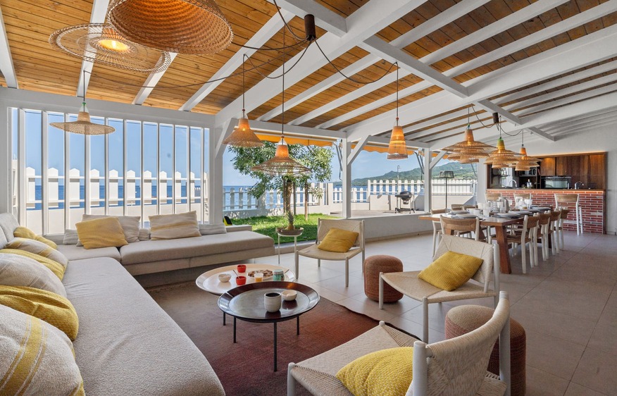 location  La Petite Maison dans la mer Saint-Pierre  Martinique