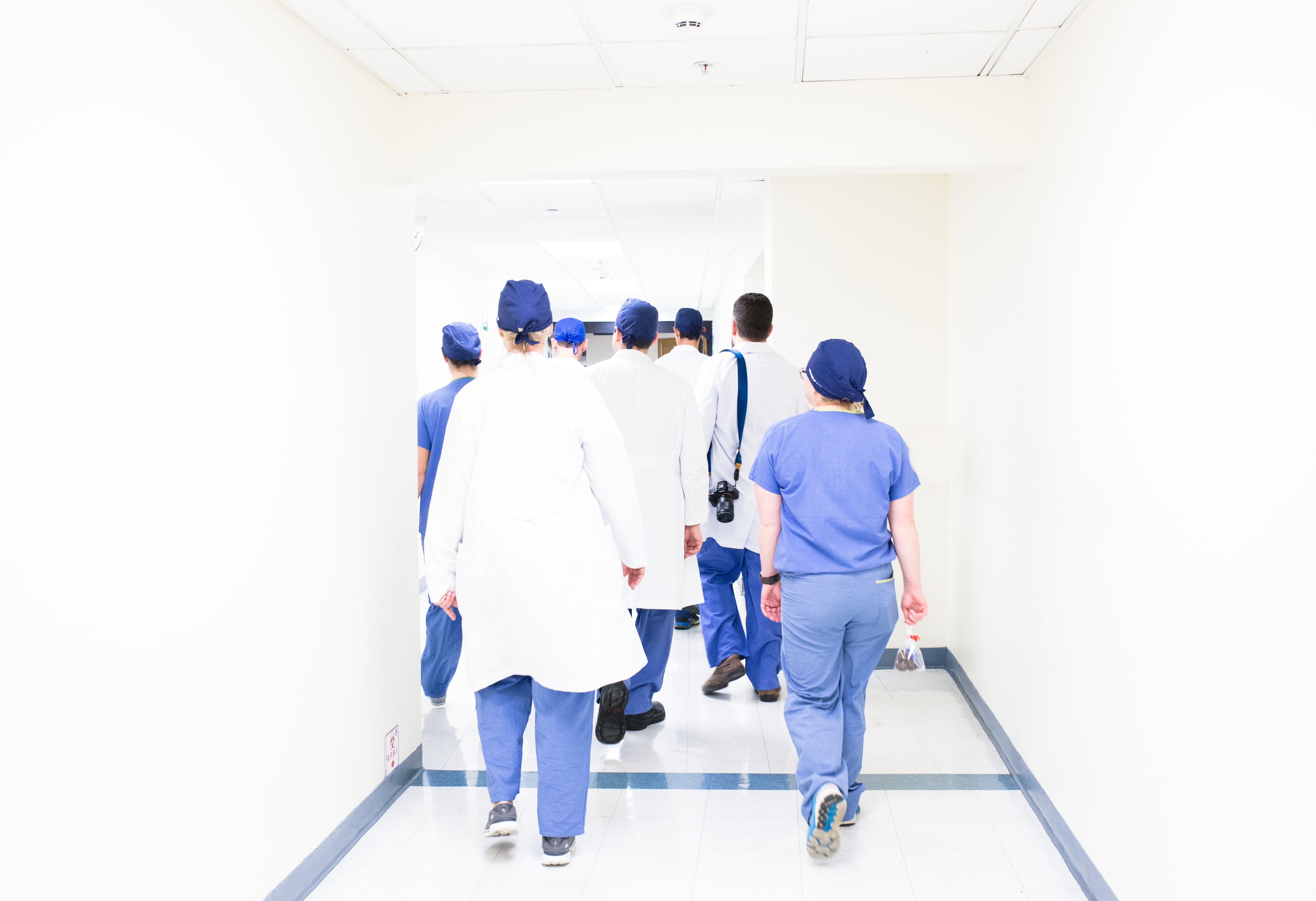 Operating room team cooperation