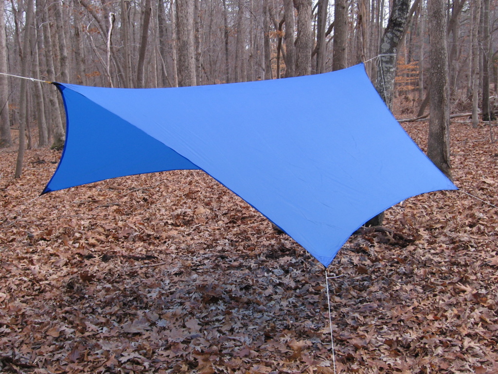 Catenary tarp for hammock camping