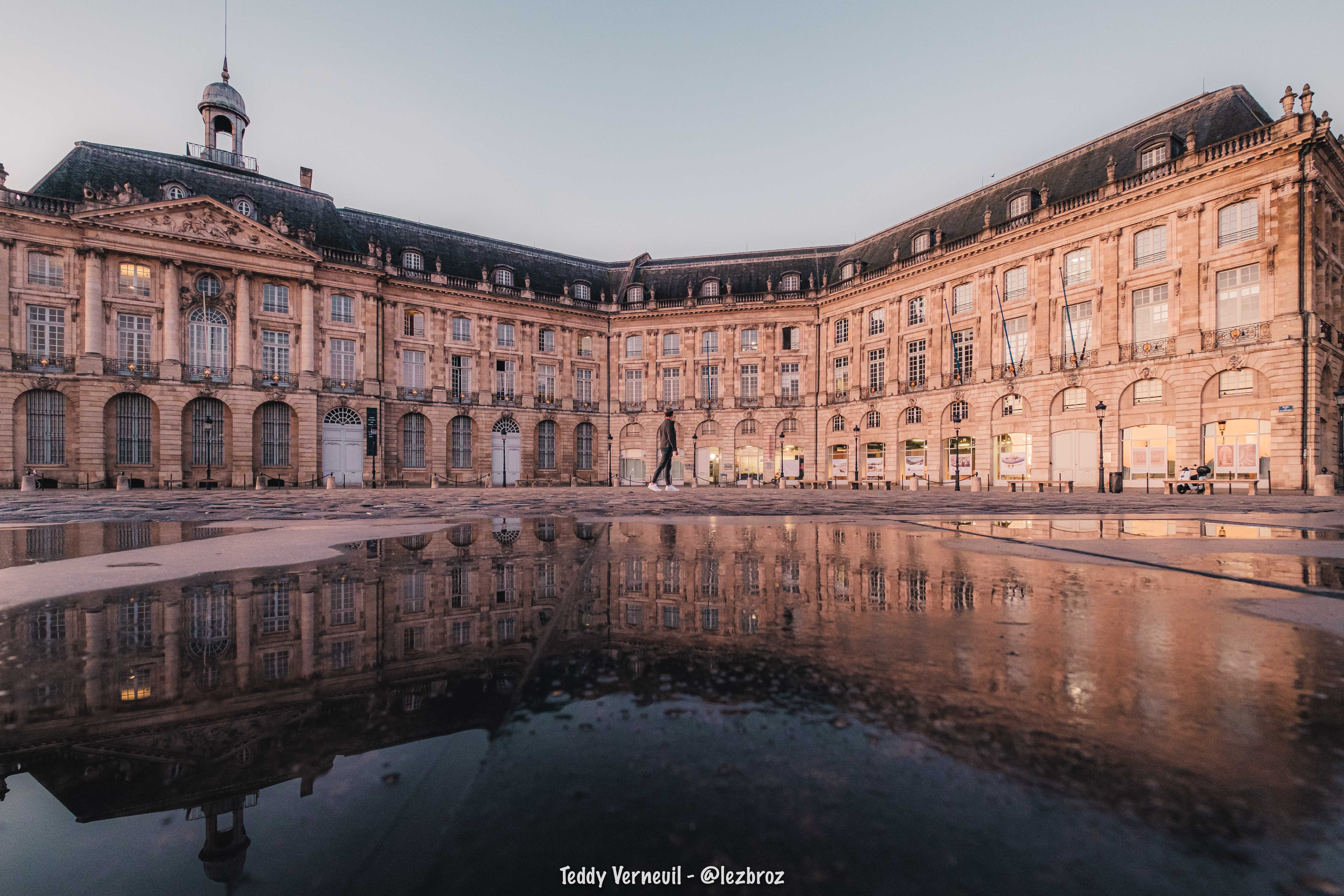 Visiter Bordeaux By At Lezbroz By At Teddybearphotos Blog